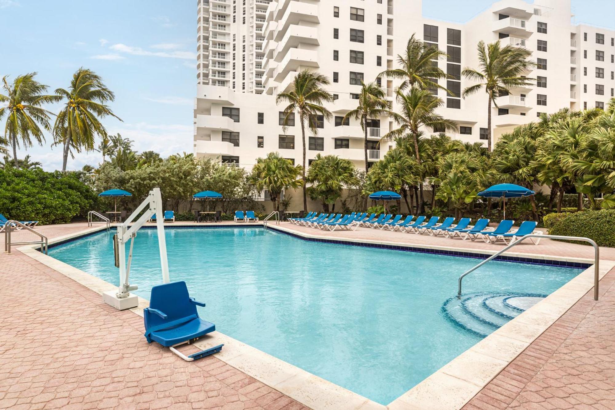 Holiday Inn Miami Beach-Oceanfront By Ihg Esterno foto