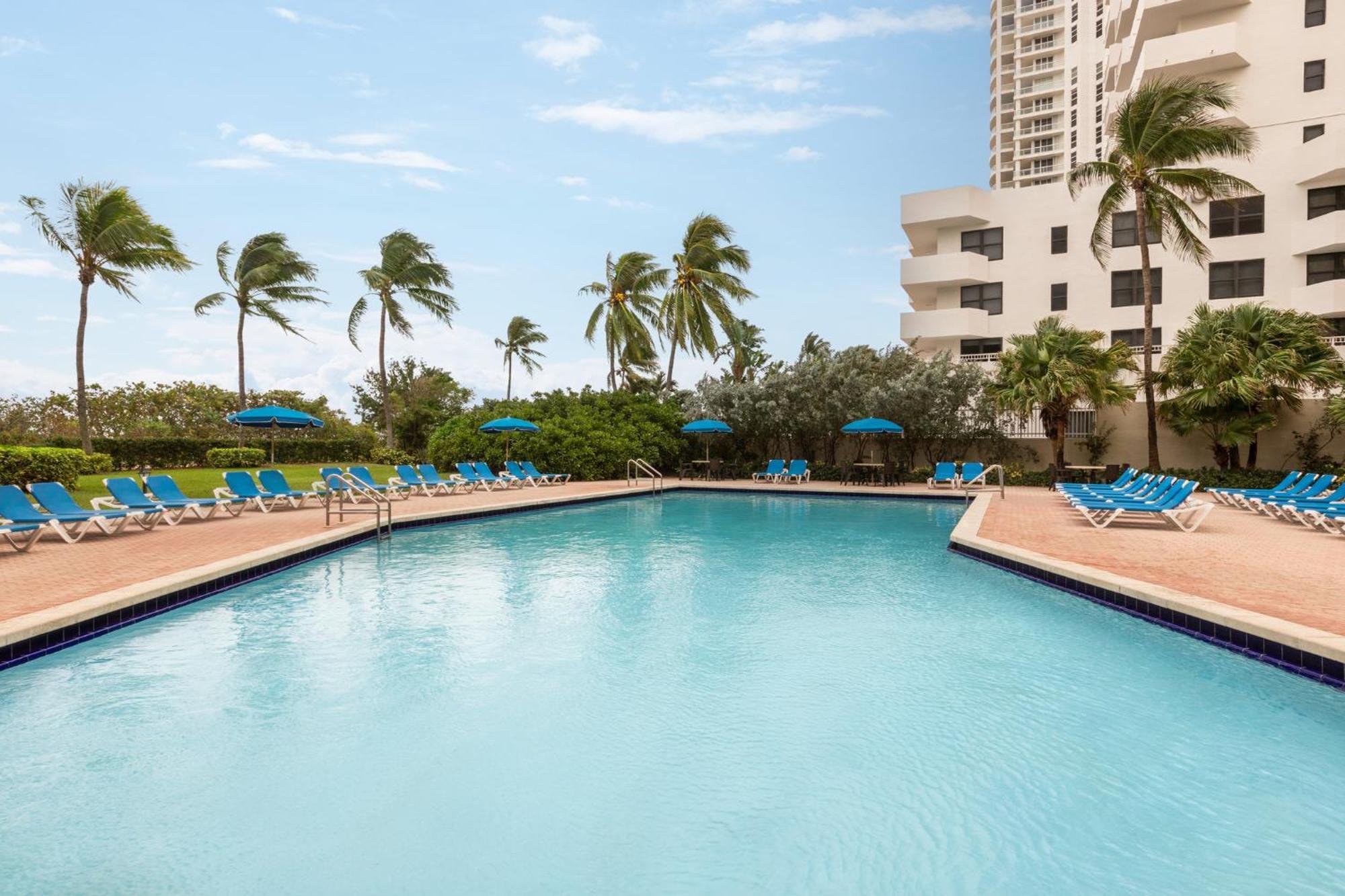Holiday Inn Miami Beach-Oceanfront By Ihg Esterno foto